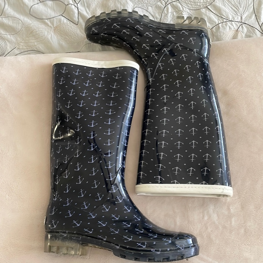Bootsi Tootsi size 6 navy blue with white trim anchor pattern rain boots